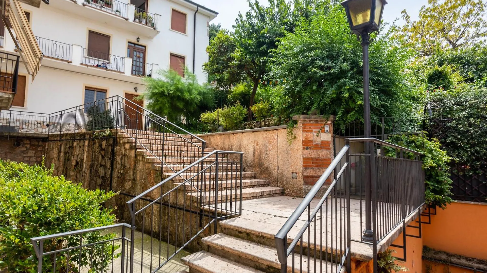Teatro Romano Garden Apartment Verona
