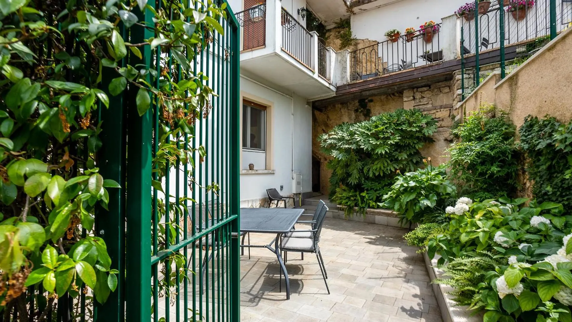 Teatro Romano Garden Apartment Verona